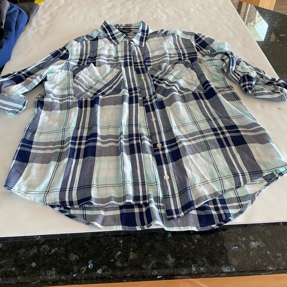Express long sleeve button down top. Size S/P excellent condition